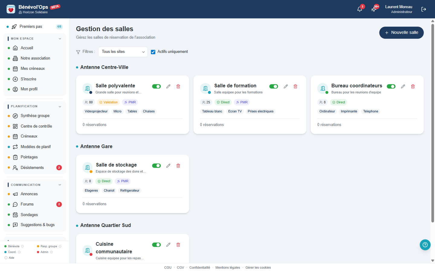 Catalogue des salles et page de réservation dans BenevolOps avec calendrier des disponibilités